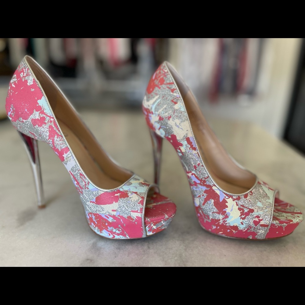 Like New Boutique 9 Multi-Colored Platform Heel 7.5M